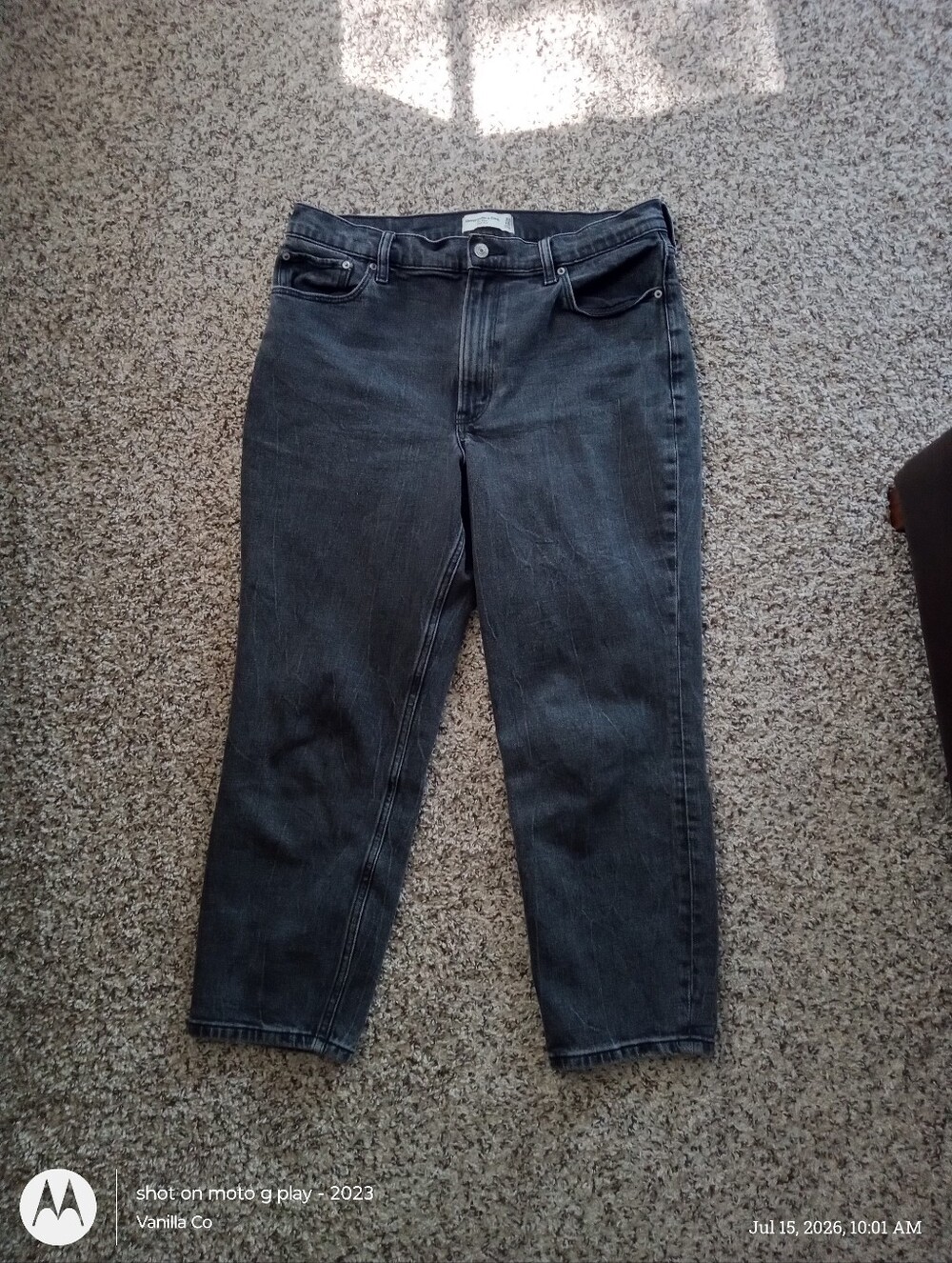 Abercrombie & Fitch The Mom High Rise Jean Black 30 Short - Picture 2 of 7